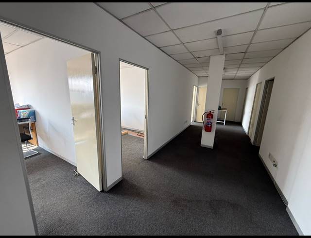 2,169M² WAREHOUSE TO LET IN SPARTAN